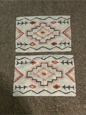 World market  of 2 Geometric Patterned bath mats